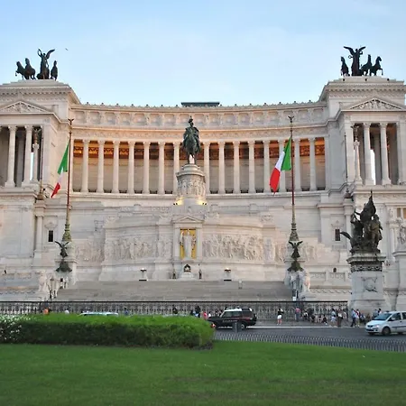Rhomenjoy Open Space Colosseo Рим