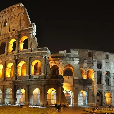 Rhomenjoy Open Space Colosseo * Róma